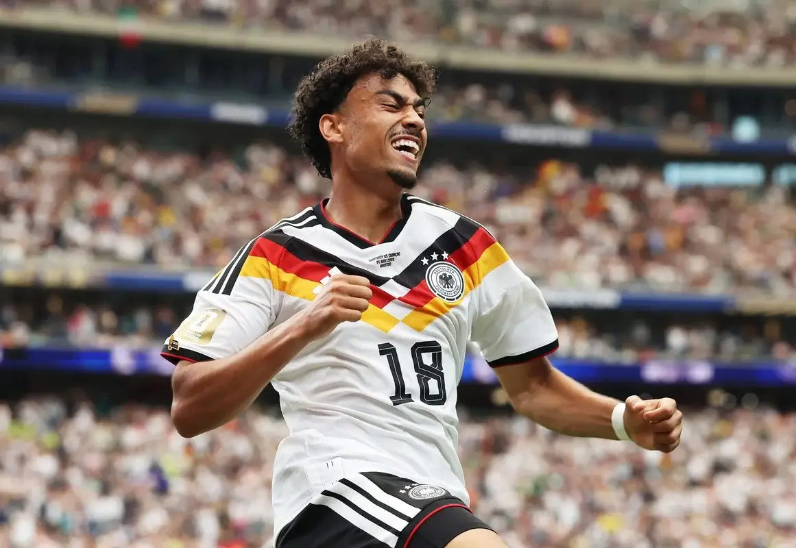 Nathaniel Brown ăn mừng bàn thắng trong chiến thắng 7-1 của Đức trước Curacao (World Cup 2026)